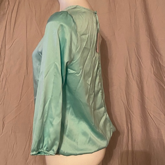 CHARLIE mint green silk blouse - Picture 2 of 4